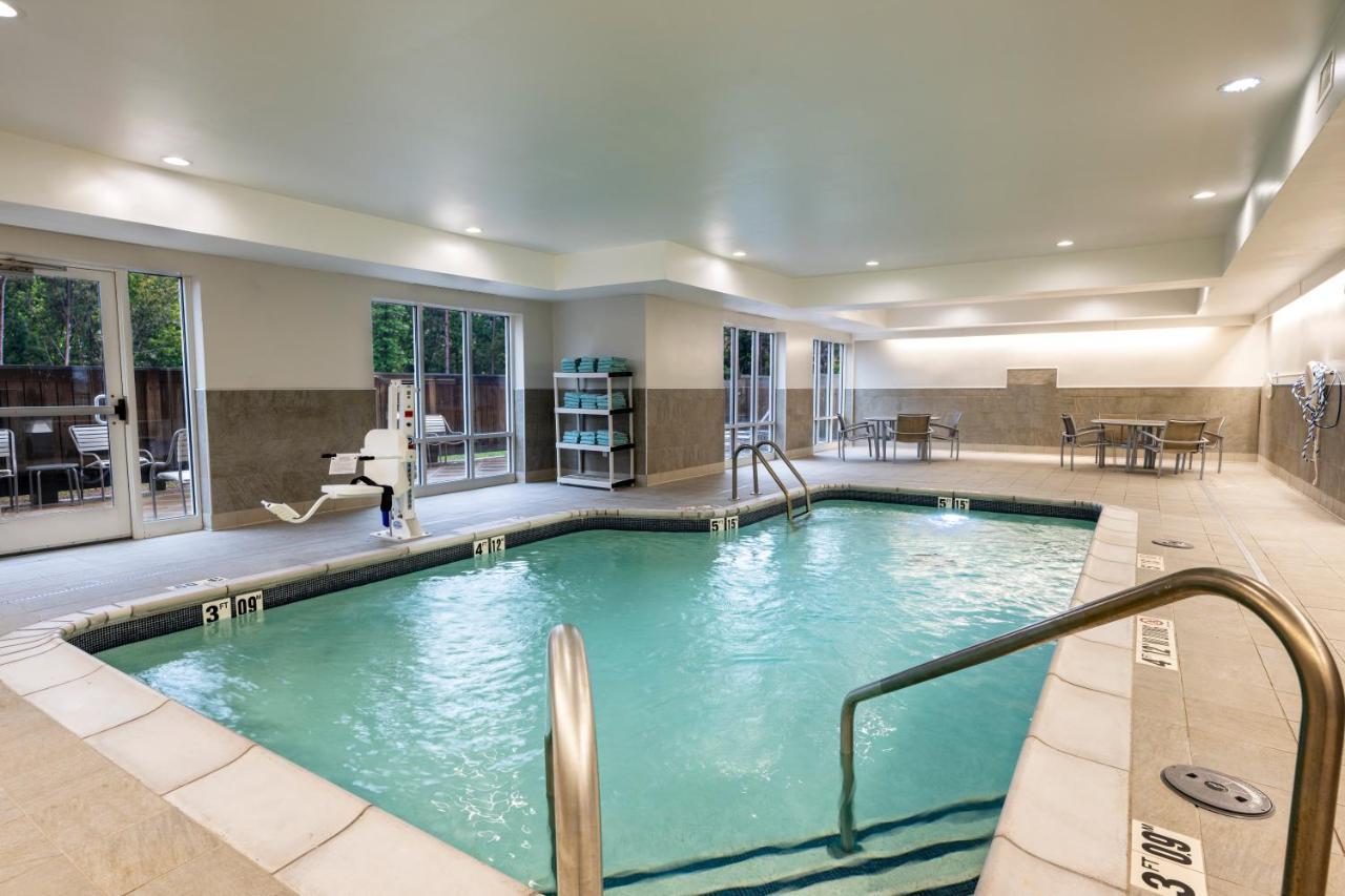 Fairfield Inn & Suites By Marriott St Louis Chesterfield Court House Buitenkant foto